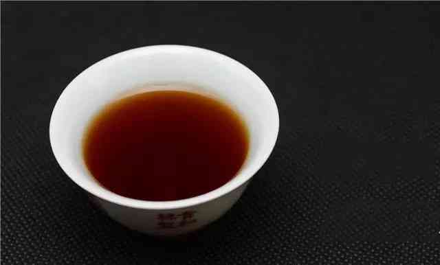 大益普洱茶凤集2001:品种特点、制作工艺、口感鉴及购买建议的全面解析