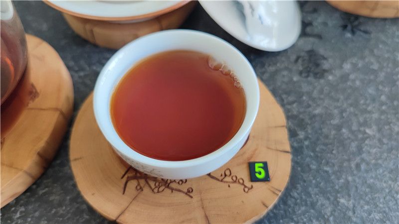 大象大系列普洱熟茶价格及购买地点：普洱大象转盘茶店。