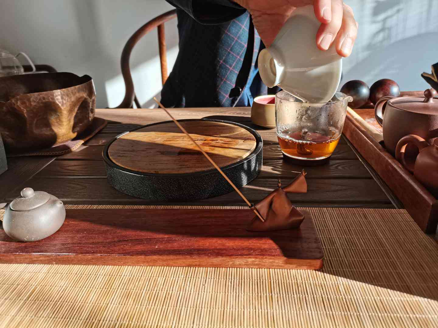 普洱茶卷起来的散茶怎么喝？能直接饮用吗？如何制作？