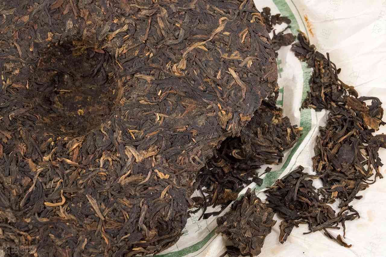 普洱茶干仓与湿仓：究竟哪种仓方式更胜一筹？