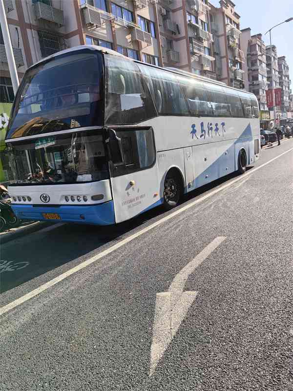 郑州机场到和田玉市场怎么有大巴车：交通路线及时刻表