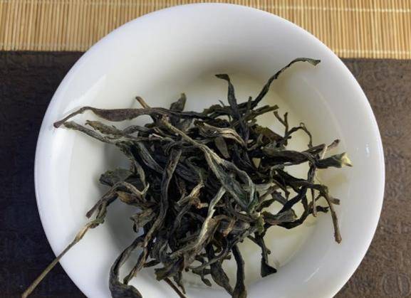 布朗山普洱茶保质期限几年：了解普洱茶的保质期，让你喝得安心。