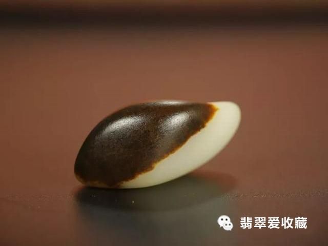 黑皮和田玉籽料之谜：一定是吗？品质如何？