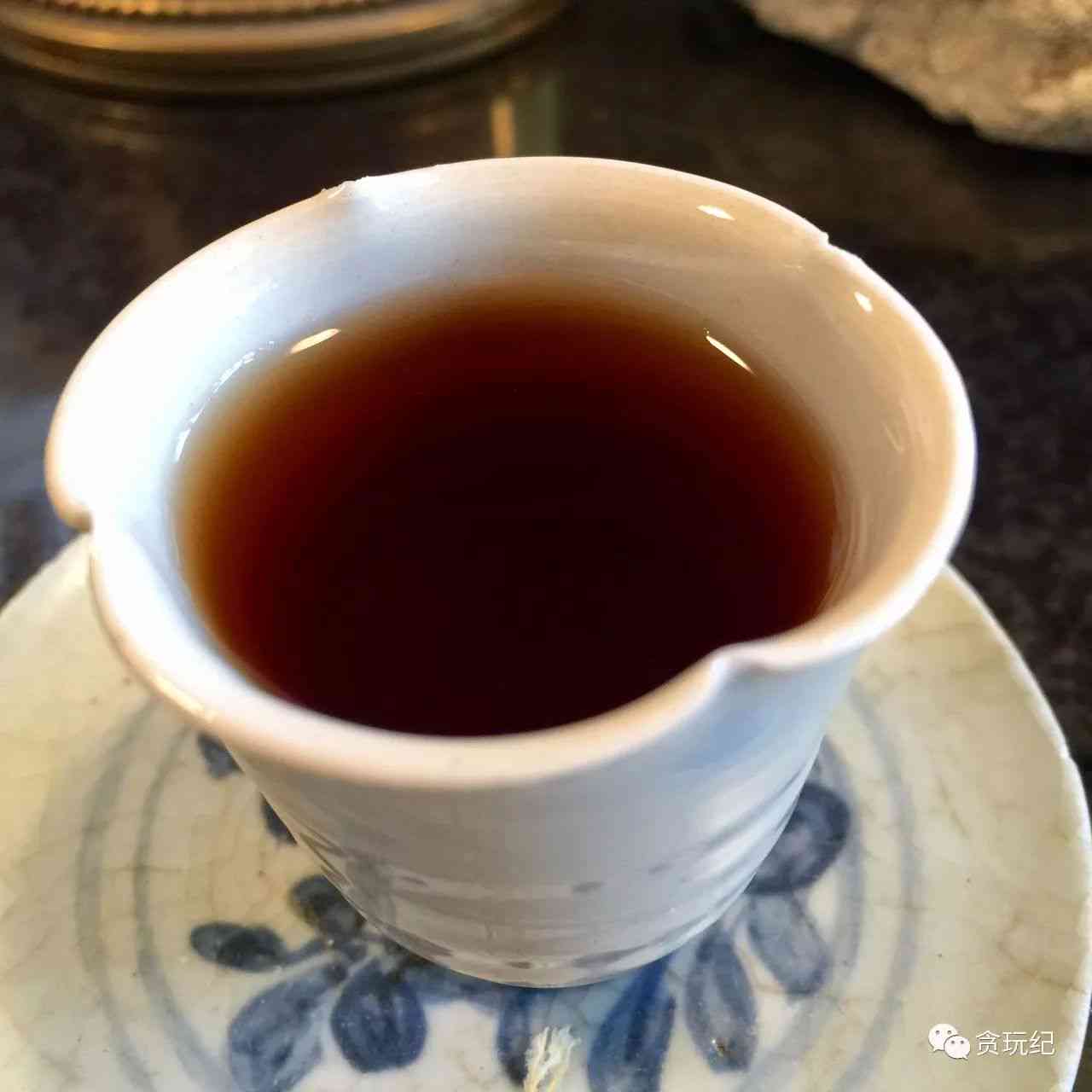 小青柑普洱茶：新茶与陈茶的对比，哪个更适合你？