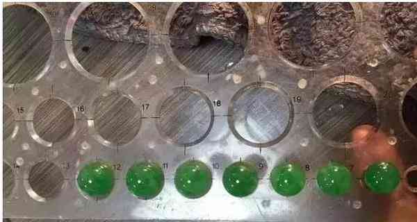 翡翠车珠子价格及制作过程：每颗多少钱？