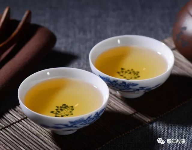 大红印普洱茶：生茶与熟茶的区别及哪种更适合你？