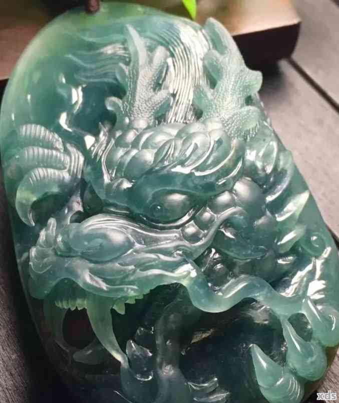 翡翠芭蕉叶的寓意及象征意义解析：探索这种植物在文化中的多重含义