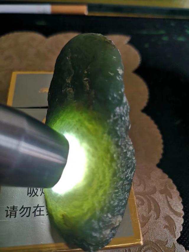 若羌碧玉山流水好不好：新疆碧玉山流水料子怎样？