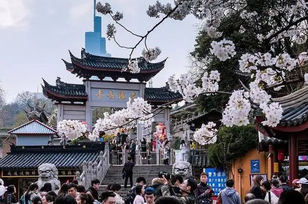 鸡鸣寺寺庙的和田玉是真的吗