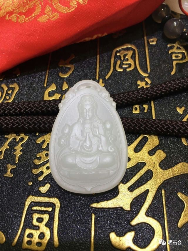 玉开光之后是否需要再次进行开光：一种神秘物品的灵性探讨