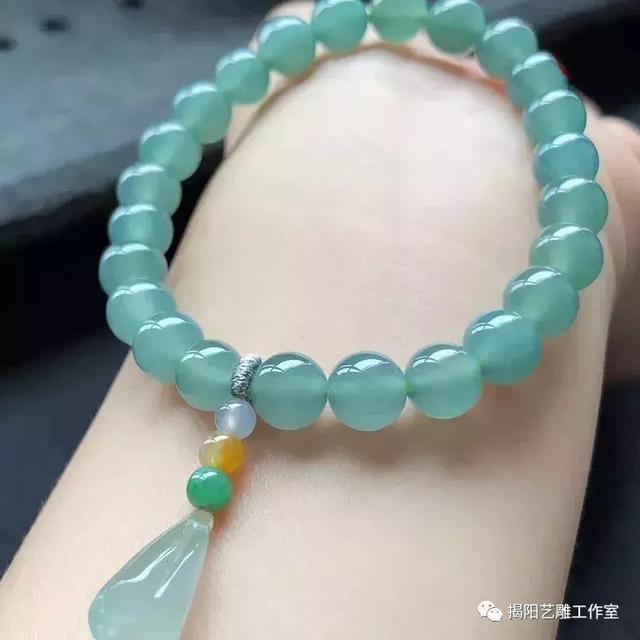 翡翠手串平时佩戴注意事项