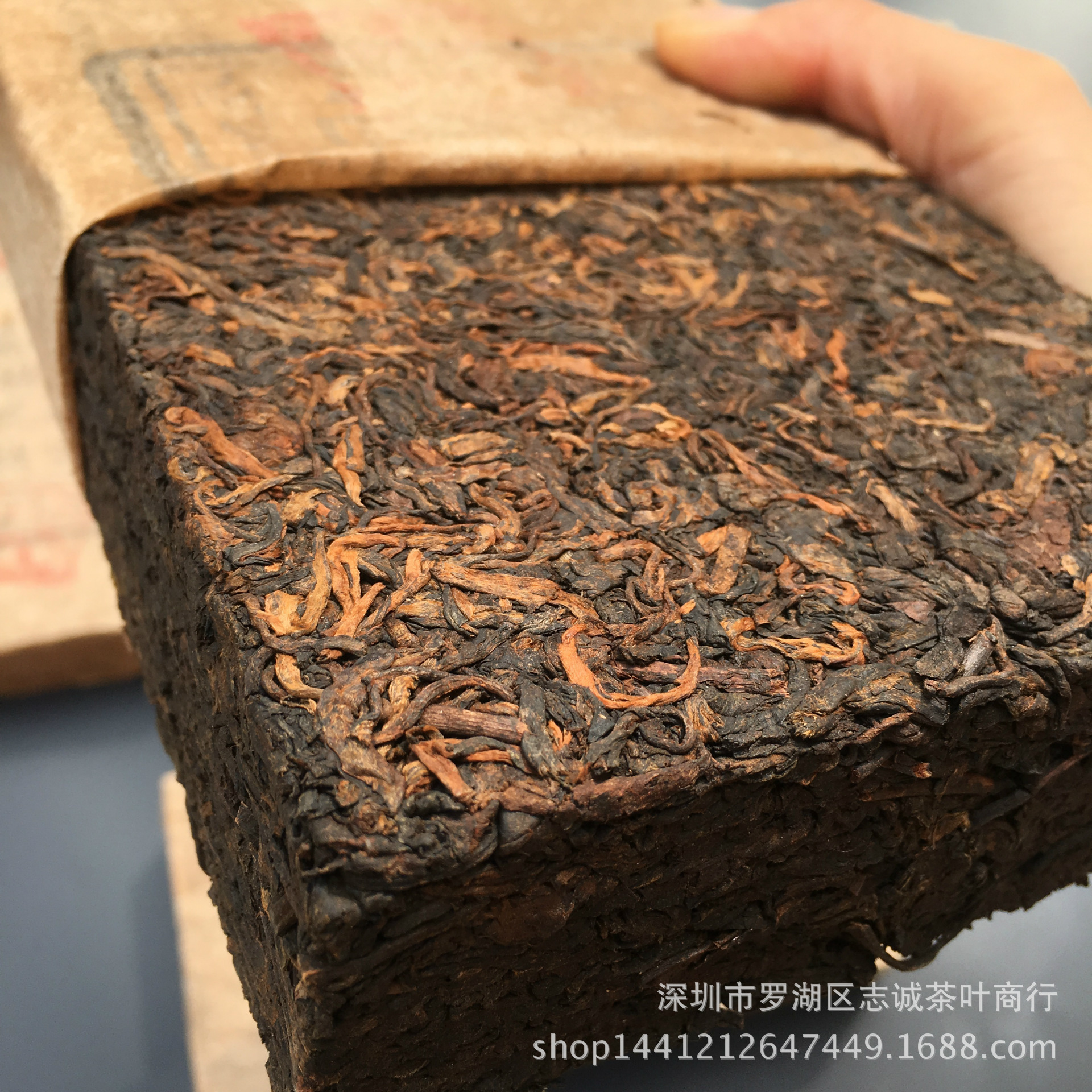 云南红吉土司普洱茶砖价格及价值分析：了解土司红印普洱茶的市场行情。