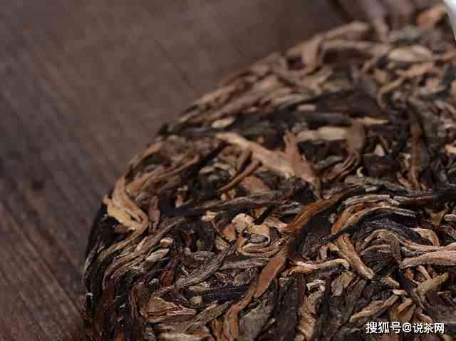 陈年普洱茶的年份及鉴别方法详解，如何判断陈年普洱的真实年份？