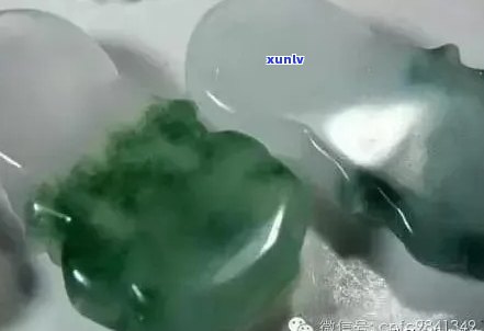 和田玉翠青注胶注色怎么识别的：真伪鉴别与质量评估