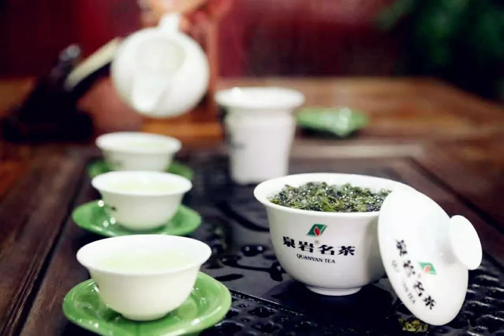 普洱茶龙马同庆：古树茶香，岁月静好，品味经典，传承匠心