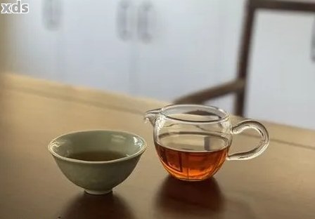 用公道杯冲泡普洱茶