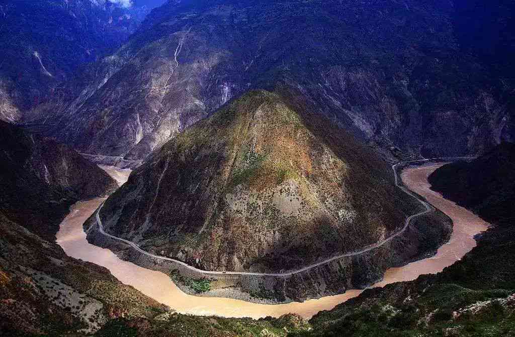 探索雅鲁藏布江：藏玉的历史、文化与地理背景