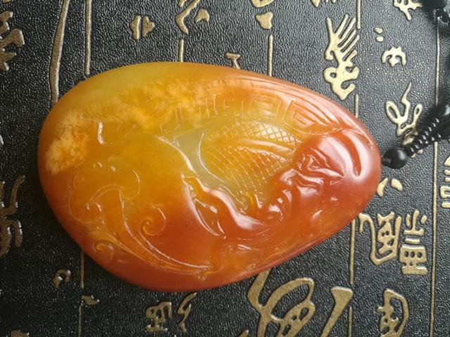 黑色和田玉透光吗？好吗？价值高吗？有什么功效？