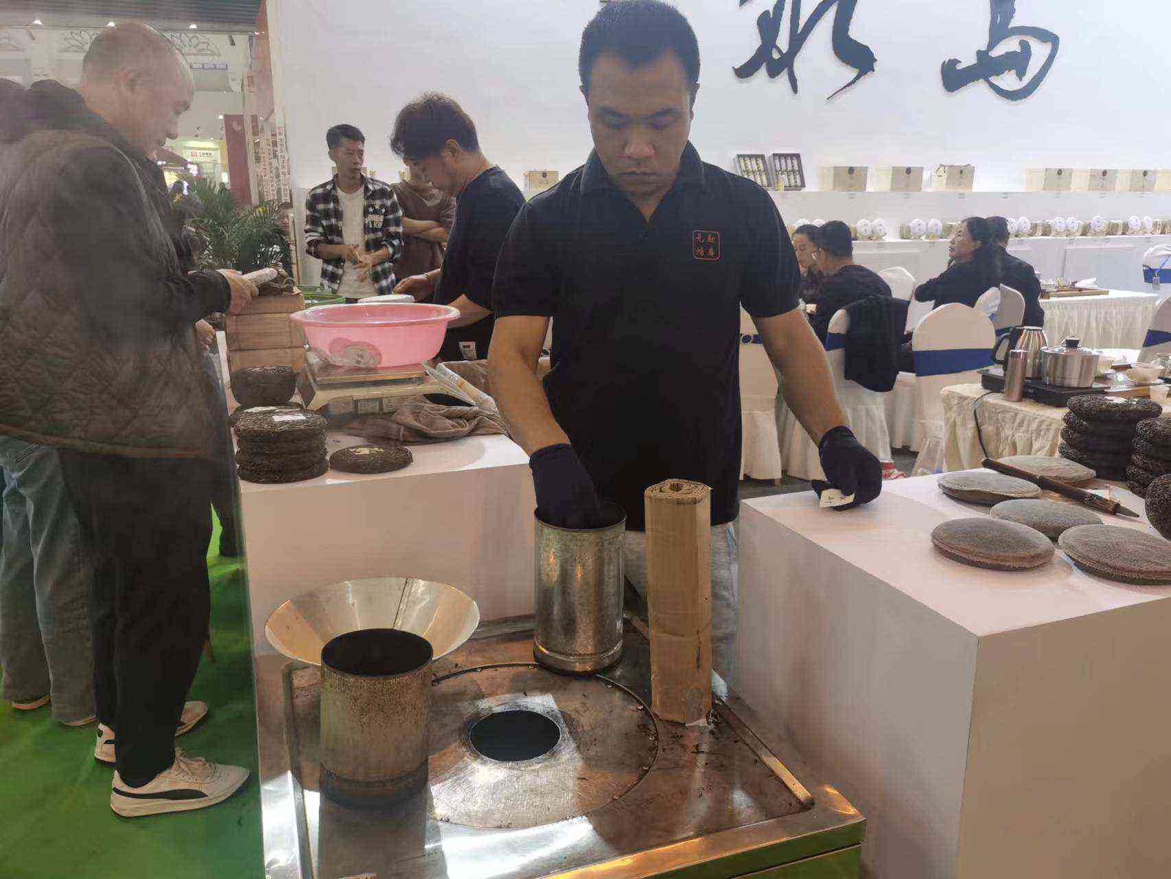 普洱茶名茶排行榜：探索十大经典茶叶，了解它们的品质与特点