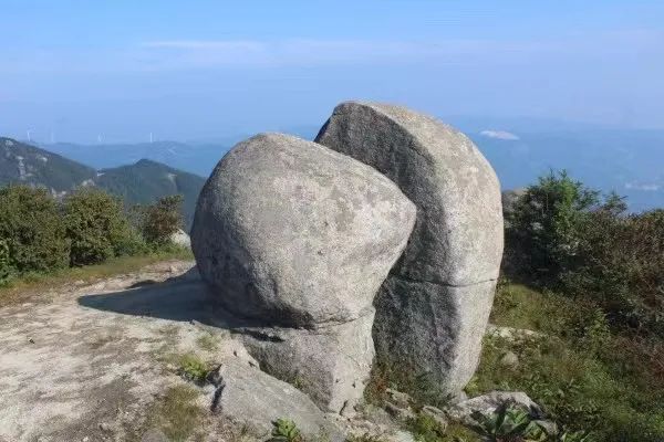 衡山石头：从形成到用途，探索自然奇观的丰富内涵