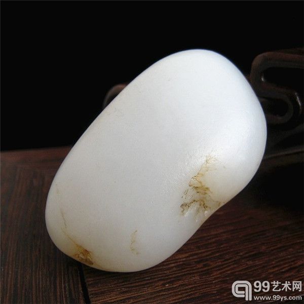 新疆和田玉有乳白色吗值钱吗？