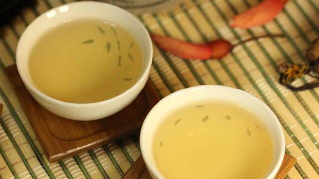 中茶牌2007年云南普洱茶第壹饼生茶饼：品质、口感、保存与鉴全方位解析