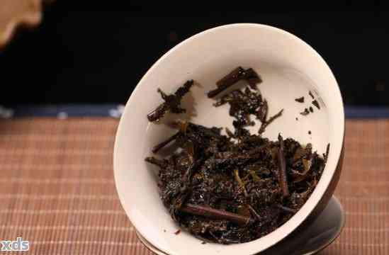 普洱茶的多种用途：不仅可以泡茶，还可以烹饪美食