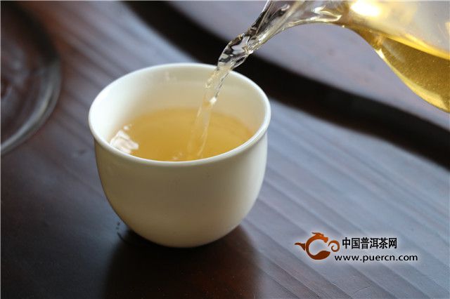 一天喝普洱茶少喝水