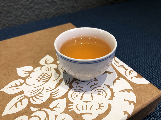 山青花燃茶：一款融合传统与现代口感的优质茶叶体验