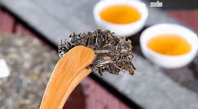 普洱茶：一种独特的茶类，探索其历、制作工艺与健益处