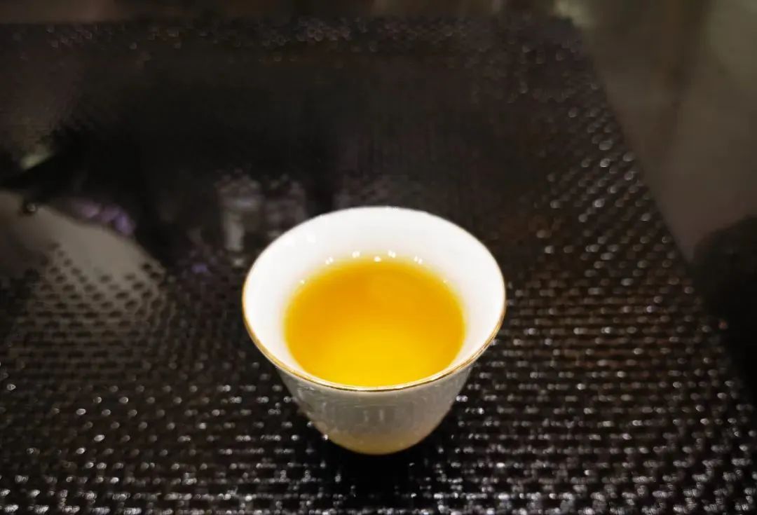 茶水分离杯是否适用于泡普洱茶？如何正确使用以获得效果？