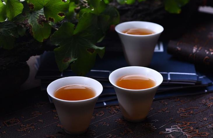 30年后的普洱茶还能喝吗？如何判断陈年普洱茶的品质与安全性