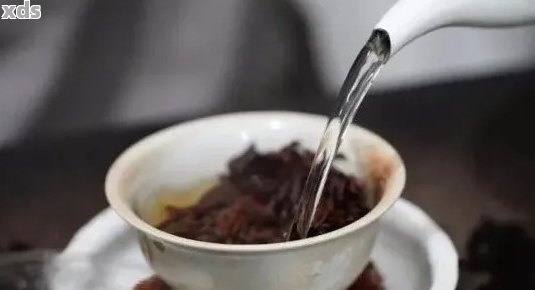 普洱茶的精确泡制方法：从选茶到冲泡，让你品鉴口感