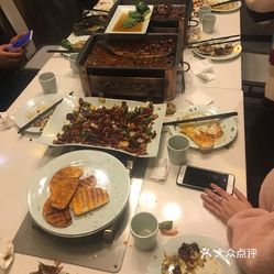 探索乌鲁木齐旅游：购物天堂、品尝美食和田玉的更佳体验