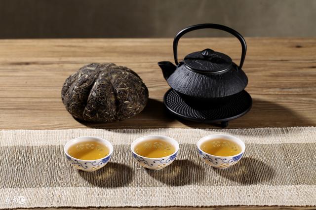 探究普洱茶外皮的特征、作用及其与茶叶品质关系