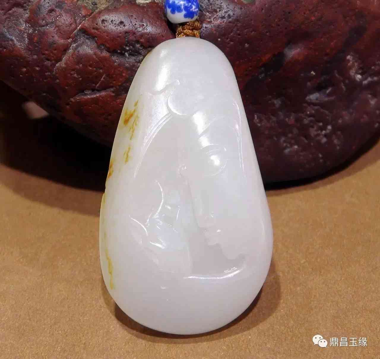 和田玉的颜色与品质：透越好还是越白越好？