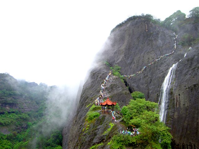 霞客与武夷山游记七律：天游峰诗句与原文解读