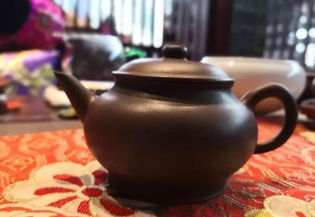 紫砂壶180cc泡普洱茶量：多少合适？如何投茶？多大容量好？