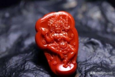 男士属猴佩戴何种颜色玉石能提升运势与气质？