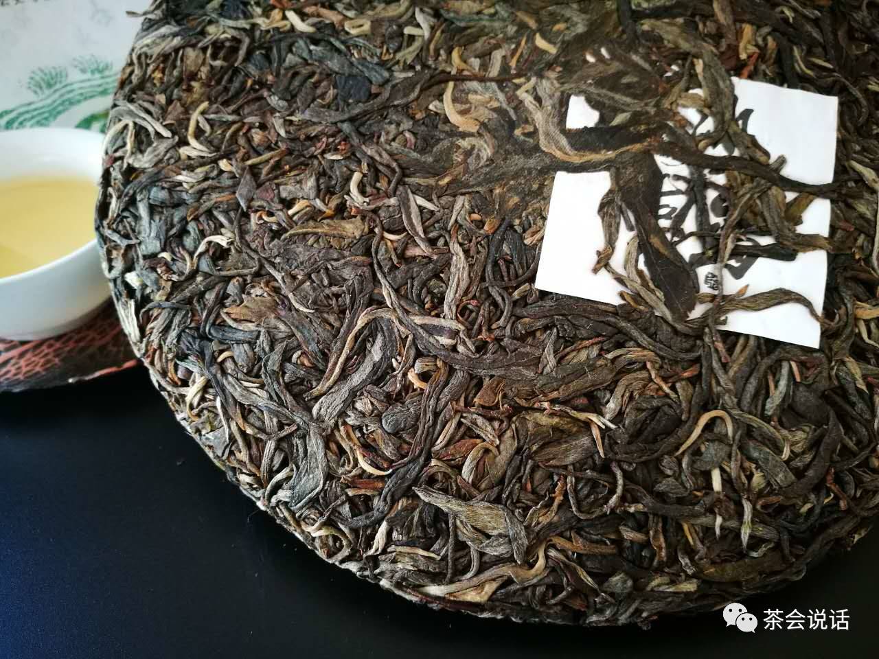 普洱茶中的翡翠树叶：探寻野生古茶的秘密与多样性