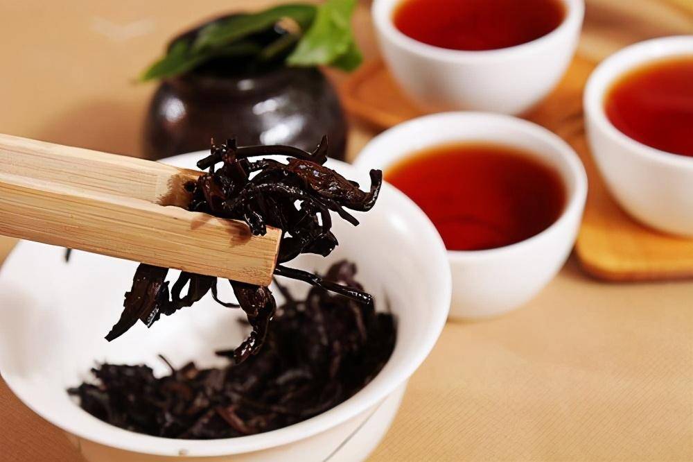 普洱茶品种详解：哪些种类适合日常饮用？