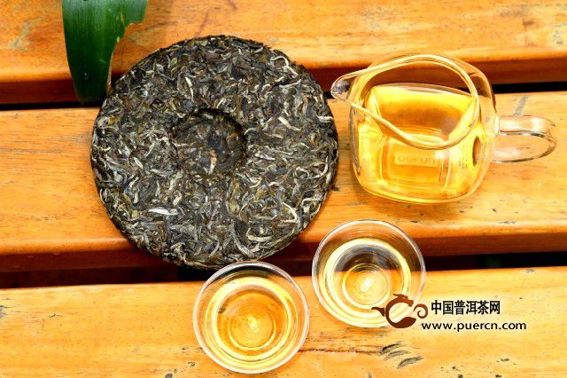 普洱茶搭配什么好喝的茶具：普洱茶泡法与搭配茶点推荐