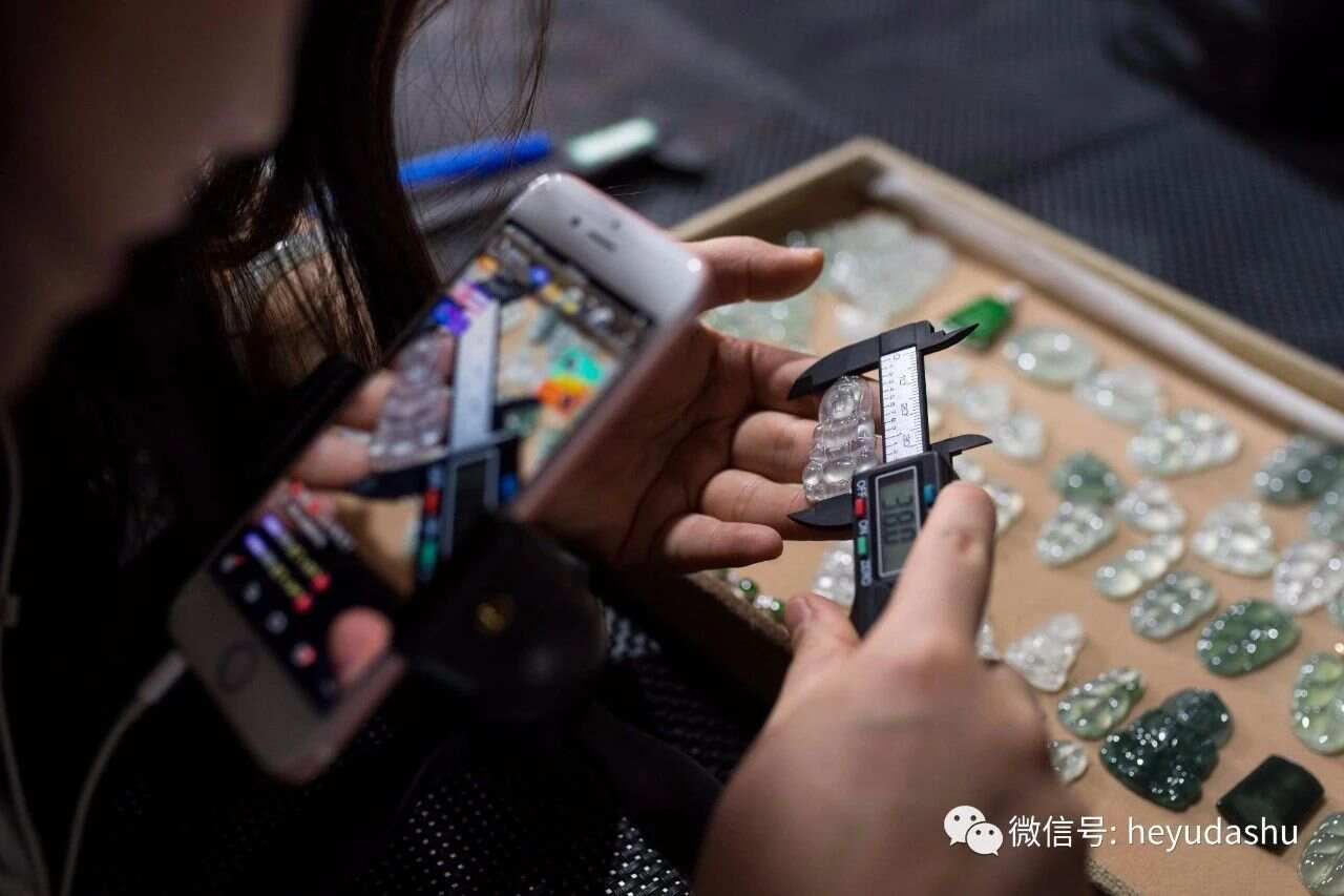 拼多多直播卖和田玉是真的吗可信吗安全吗？