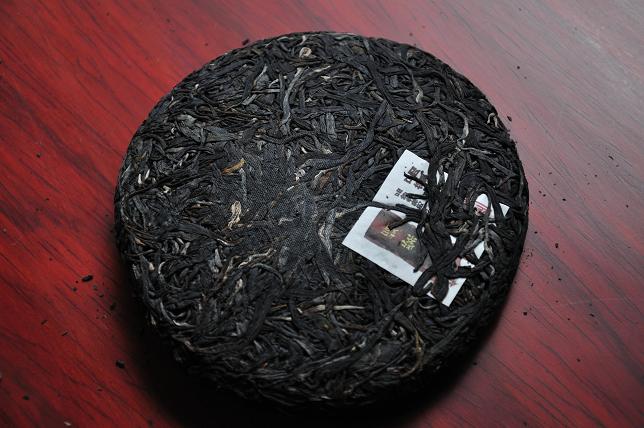 新2000年珍藏级宫廷普洱茶饼价格一览表，古树茶投资指南