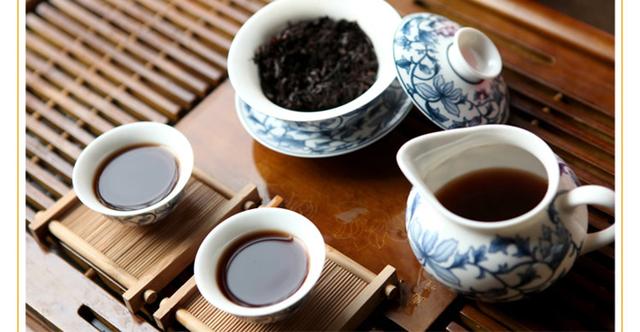 2002宫廷普洱价格：熟茶与饼茶的不同，以及近年来的价格变化