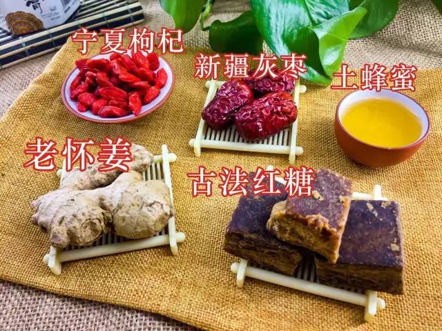 云南特产七子饼400克：古法手工制作，香醇可口，茶马文化交流之选