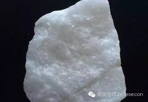 俄料石英岩质玉的自然性：一种科学的解释与探究