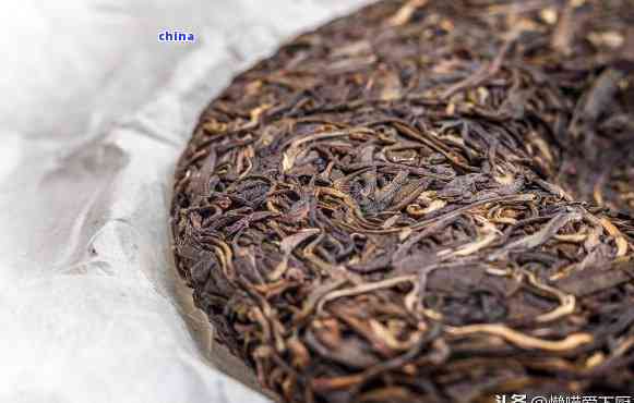 普洱茶中的老砖茶、熟茶与生茶：它们之间的区别和特征分析