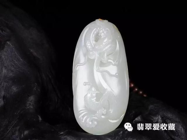 脖子戴圆球玉石好吗