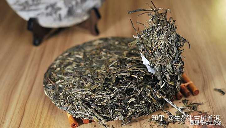 普洱茶散装还是饼装好喝：探讨饼装与散装普洱茶的口感差异